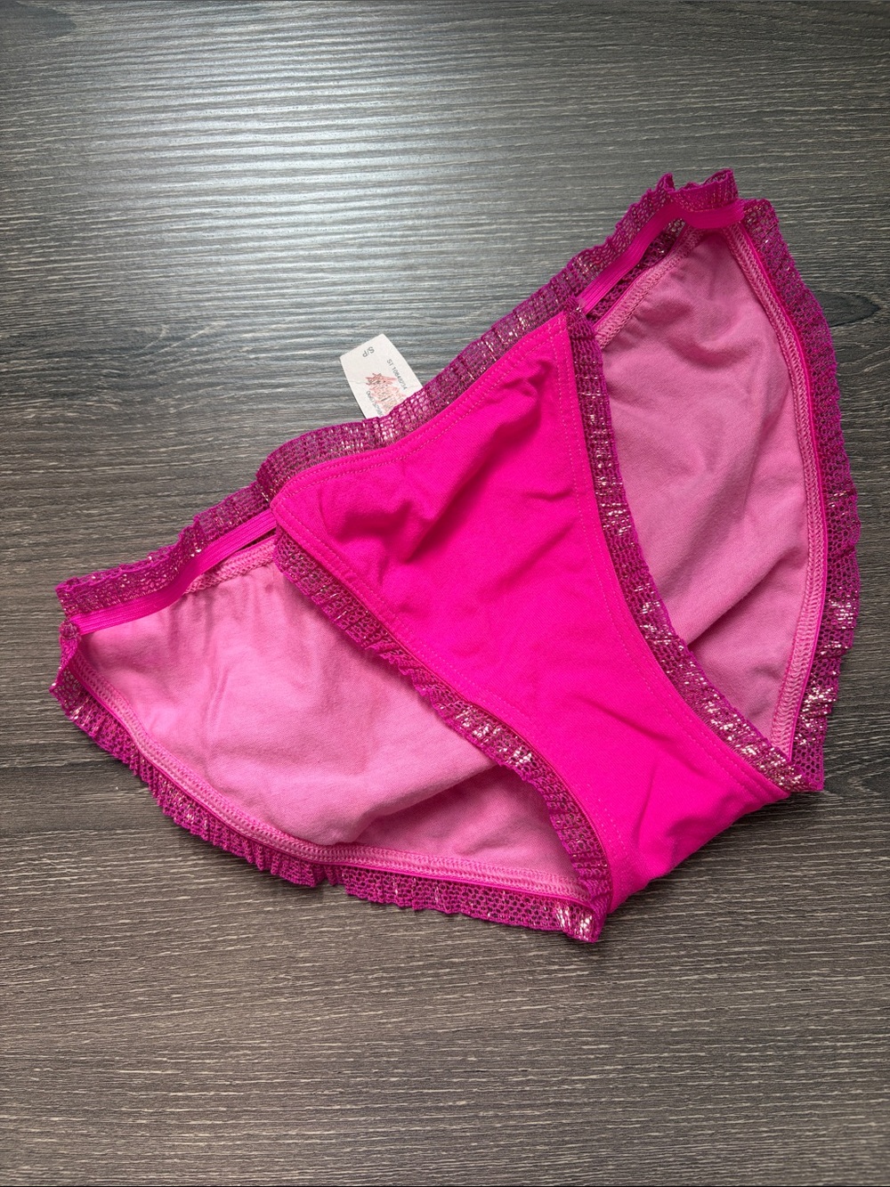 2011 ❤️$50 NWT Victoria's Secret String Bikini Size Small